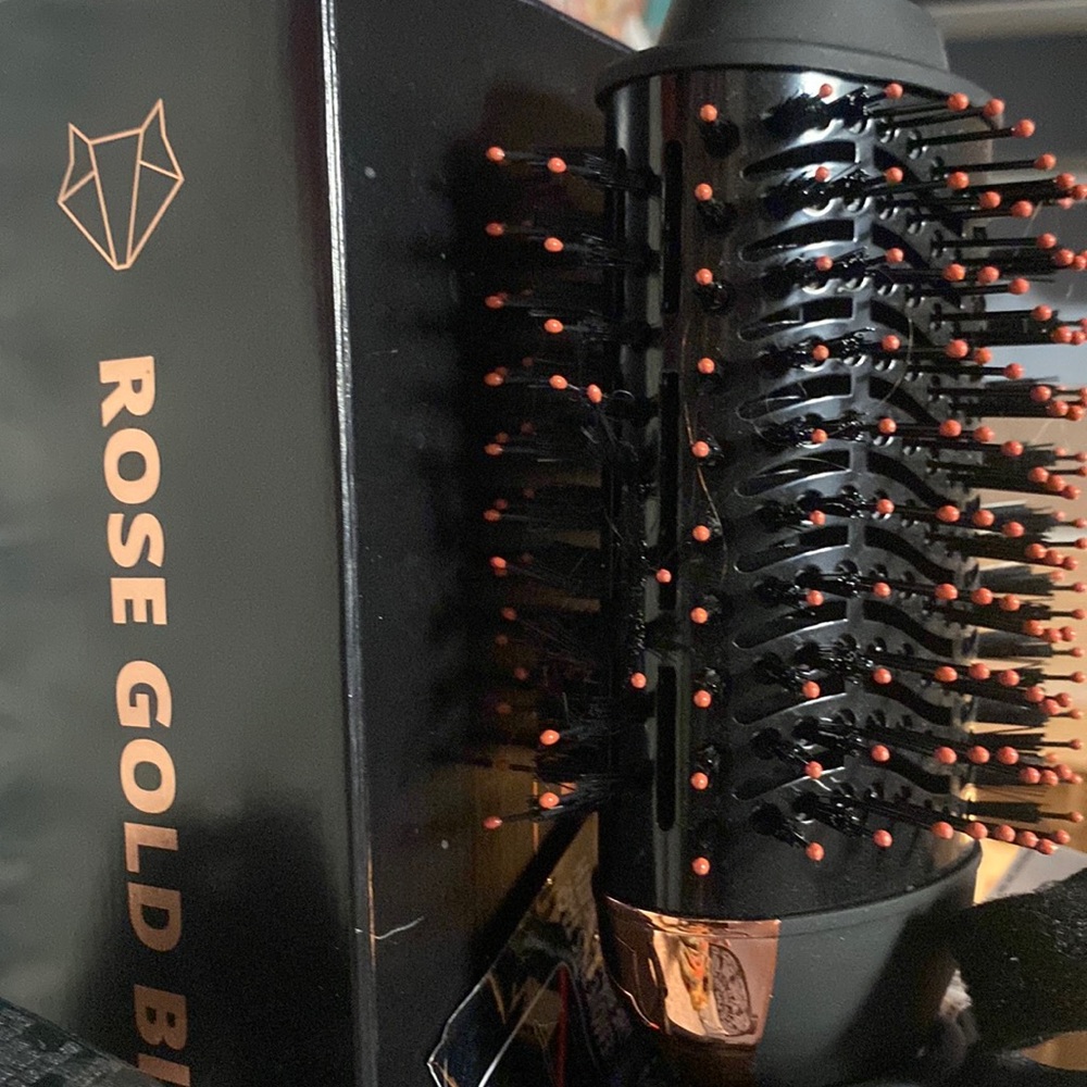 FOXYBAE ROSE GOLD BLOWOUT DRYER BRUSH